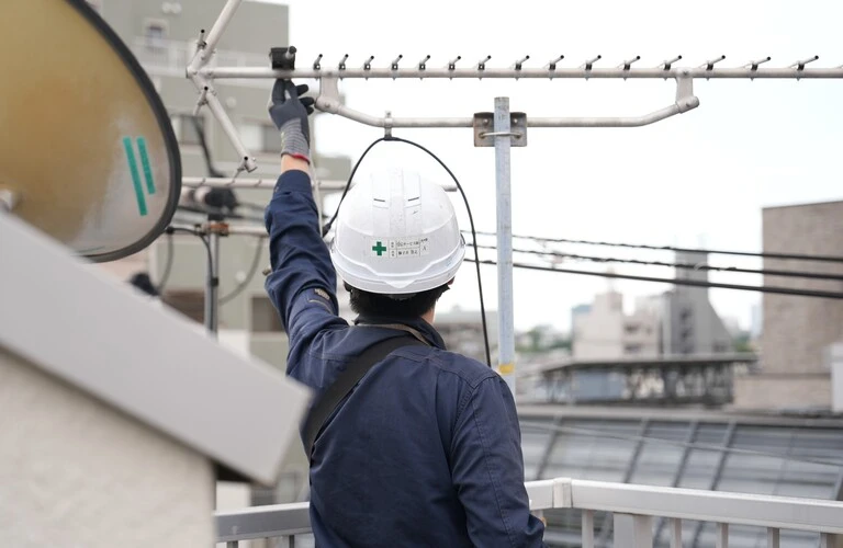 正社員を募集 | 東京の電気通信工事なら受信サービス株式会社